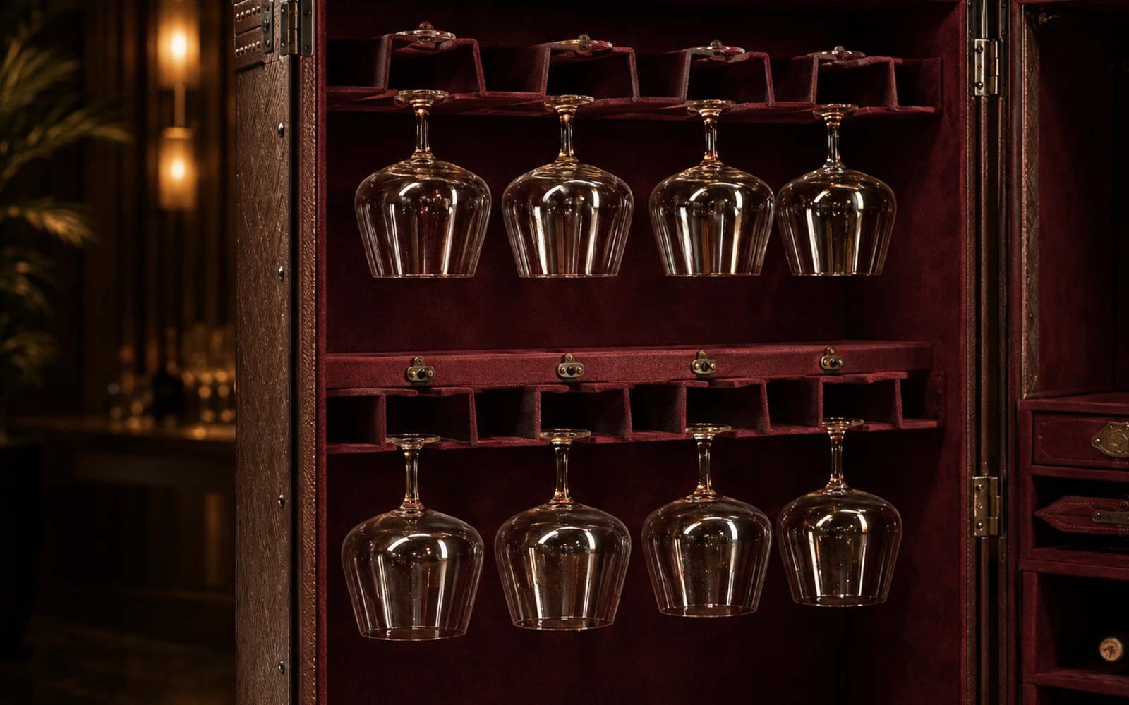 Suspended glassware