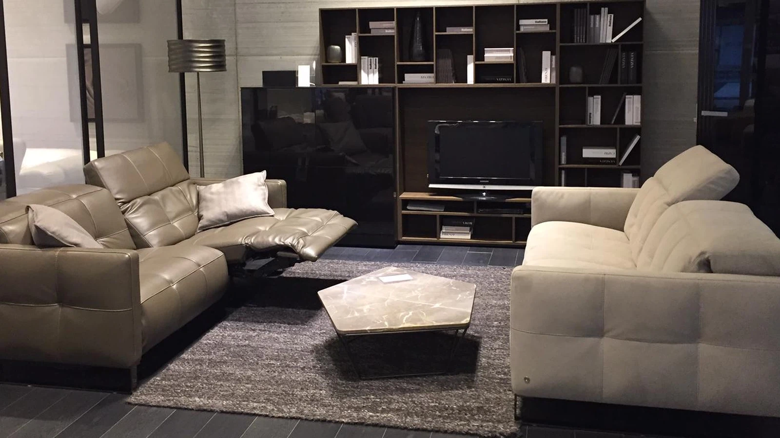 CAVENRO Harbor Power Sofa premium media room seating