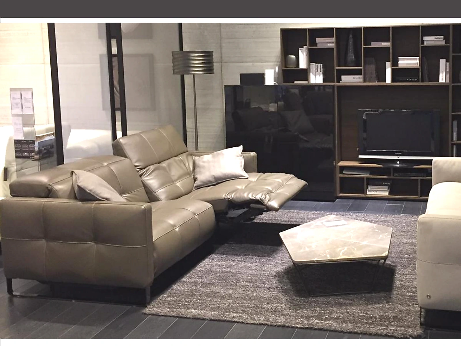 Harbor Power Sofa