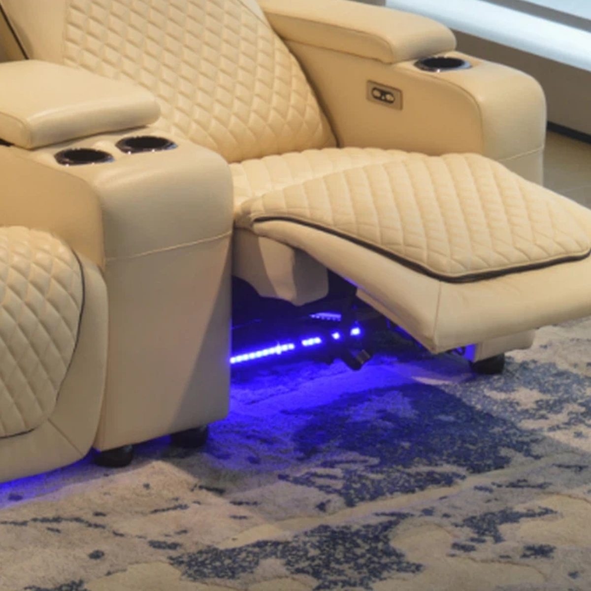 Contour Row cupholder and utility detail