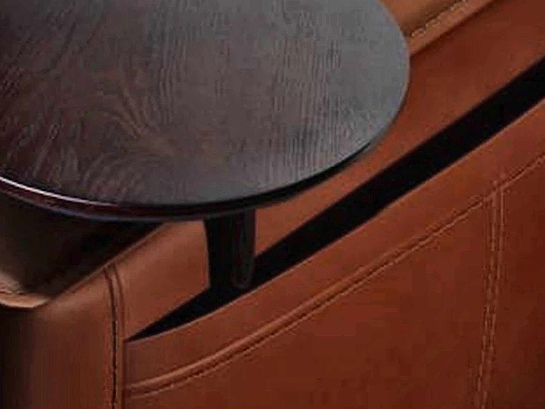 Sienna Console Row swivel table detail